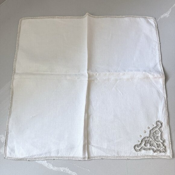 Battenburg Lace Tablecloth and 8 Napkins Linen Off White Beige Trim Vintage - Picture 15 of 16